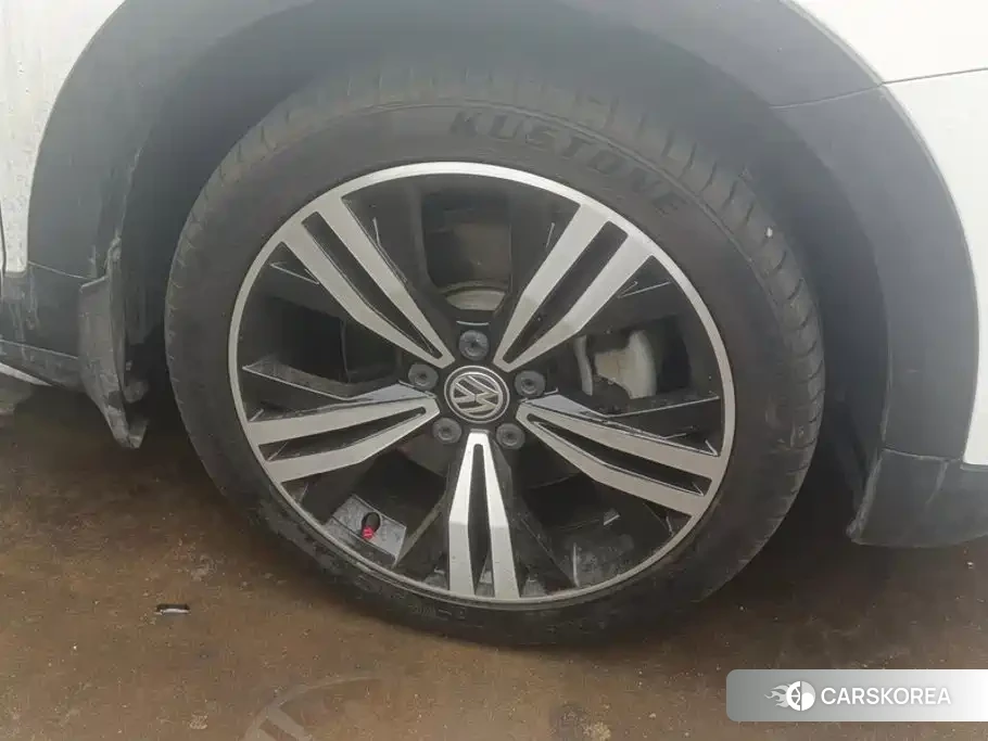 Volkswagen Touran L 2019 Белый из Китая, фото 3