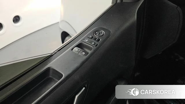 Hyundai Staria 2022 Серебряный из Кореи, фото 3