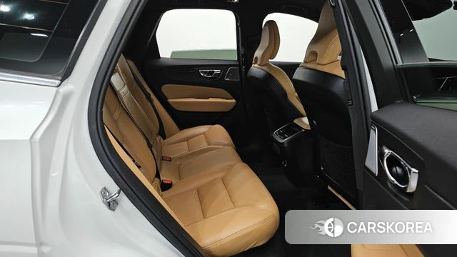 Volvo XC60 second Generation 2019 Белый из Кореи, фото 3