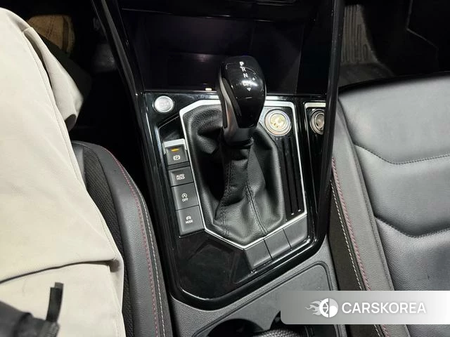 Volkswagen Tayron 2021 Черный из Китая, фото 3