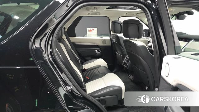 Land Rover Discovery 5 2025 Черный из Кореи, фото 3