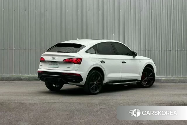 Audi Q5L 2022 Белый из Китая, фото 3