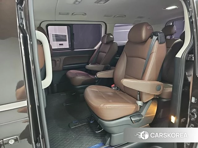 Hyundai The New Grand Starex 2018 Коричневый из Кореи, фото 3
