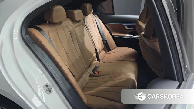 Mercedes-Benz E-Class W214 2026 Белый из Кореи, фото 3