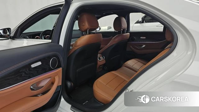 Mercedes-Benz E-Class W213 2020 Белый из Кореи, фото 3