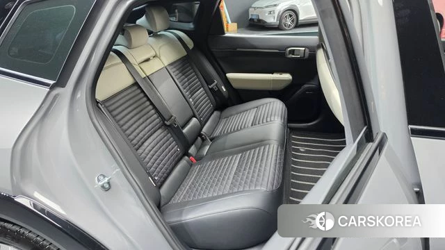 Kia EV4 2026 Серый из Кореи, фото 3