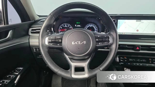 Kia K5 3rd generation 2023 Черный из Кореи, фото 3