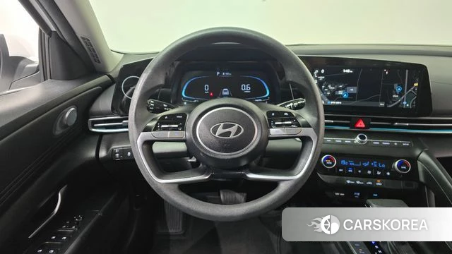 Hyundai The New Avante (CN7) 2023 Белый из Кореи, фото 3