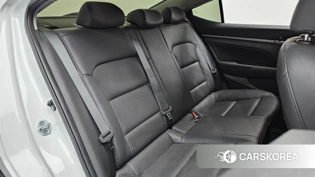 Hyundai Avante AD 2018 Белый из Кореи, фото 3