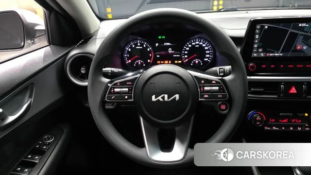 Kia The New K3 2nd generation 2021 Белый из Кореи, фото 3