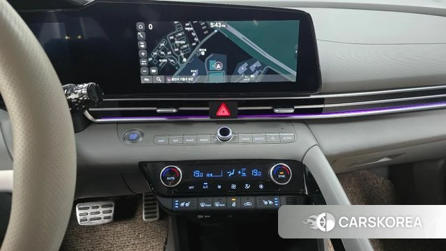 Hyundai The New Avante (CN7) 2025 Серебристо-серый из Кореи, фото 3