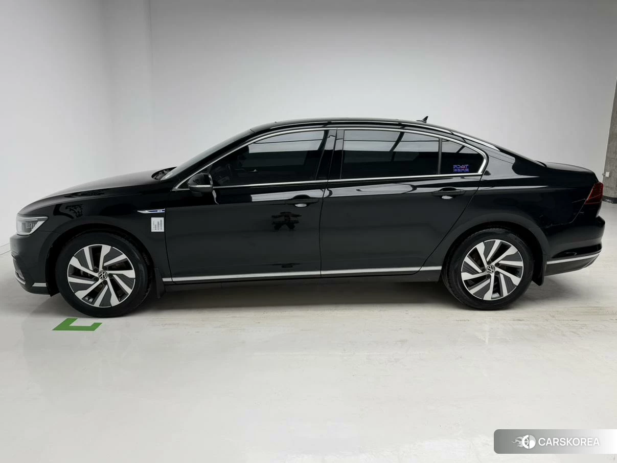Volkswagen Magotan 2021 Черный из Китая, фото 3
