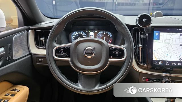 Volvo XC60 second Generation 2018 Белый из Кореи, фото 3