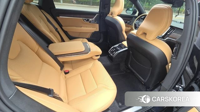 Volvo S90 2022 Черный из Кореи, фото 3