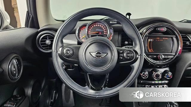 Mini Cooper D 2018 Жемчужный цвет из Кореи, фото 3