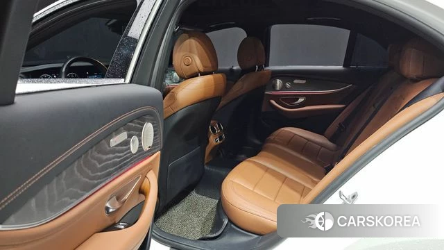 Mercedes-Benz E-Class W213 2021 Белый из Кореи, фото 3