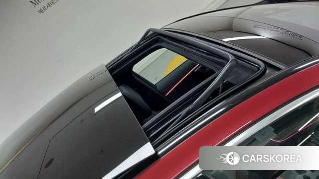 Mercedes-Benz E-Class W214 2025 Красный из Кореи, фото 3