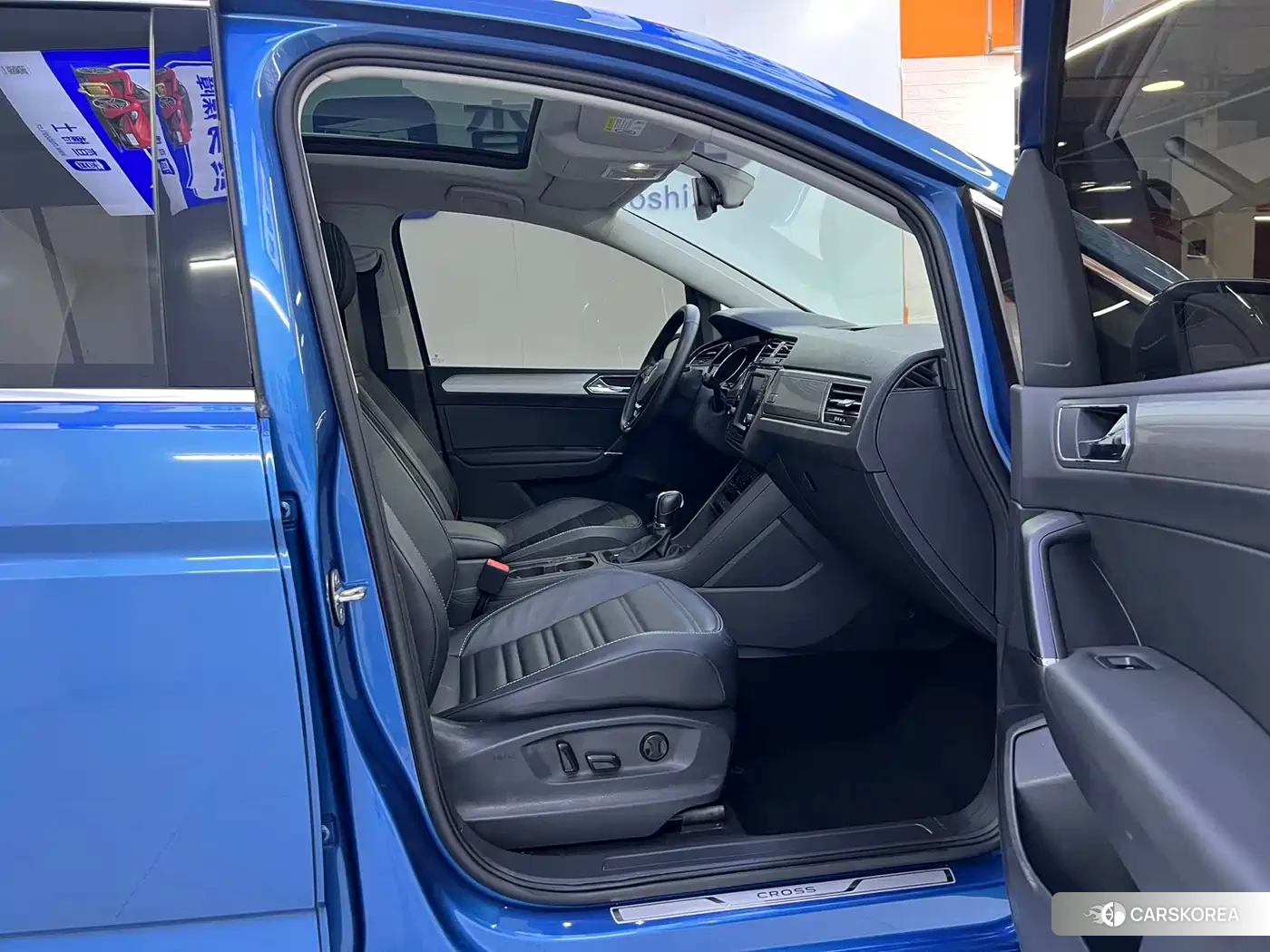 Volkswagen Touran L 2022 Синий из Китая, фото 3