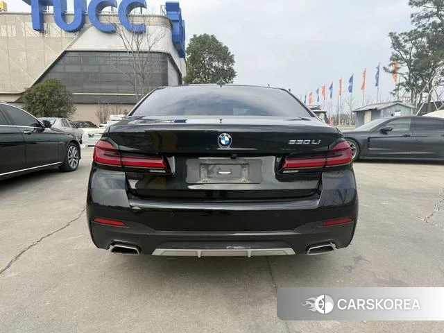 BMW 5 series 2024 Черный из Китая, фото 3