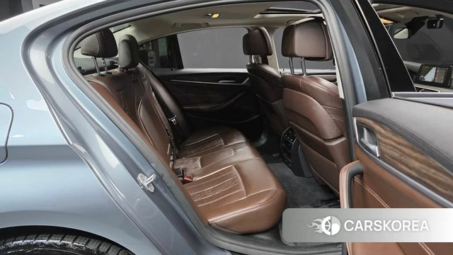 BMW 5 Series (G30) 2018 Серебряный из Кореи, фото 3