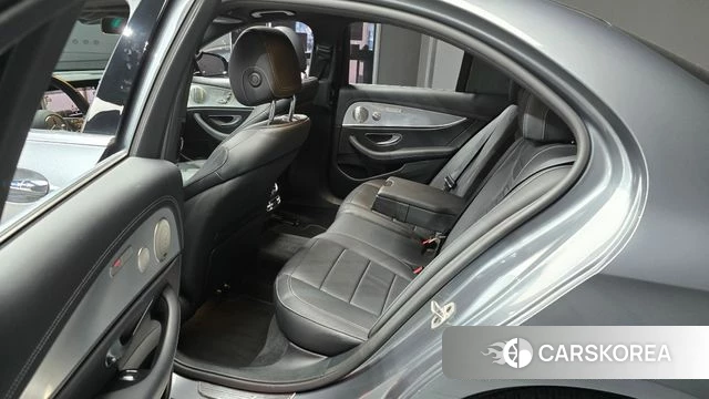 Mercedes-Benz E-Class W213 2021 Серый из Кореи, фото 3