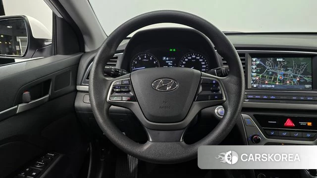 Hyundai Avante AD 2018 Белый из Кореи, фото 3