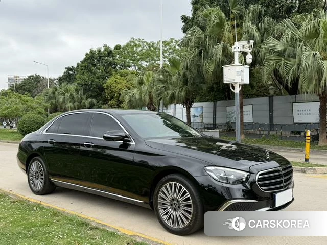Mercedes-Benz E-Class 2023 Черный из Китая, фото 3