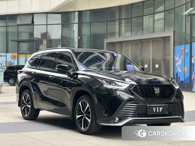 Toyota Crown 2023 Черный из Китая, фото 3