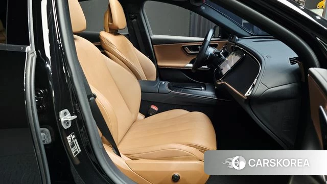 Mercedes-Benz E-Class W214 2025 Черный из Кореи, фото 4
