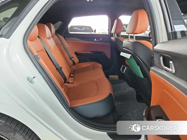 Kia The New K5 3rd generation 2025 Белый из Кореи, фото 3