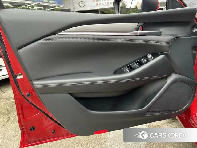 Mazda Atenza 2021 Красный из Китая, фото 3