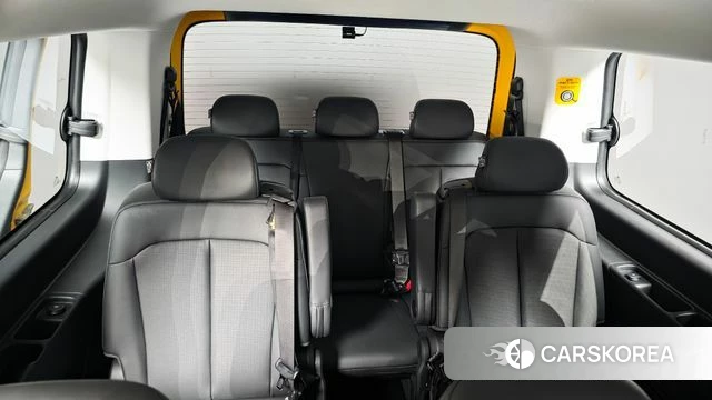 Hyundai Staria 2025 Желтый из Кореи, фото 3