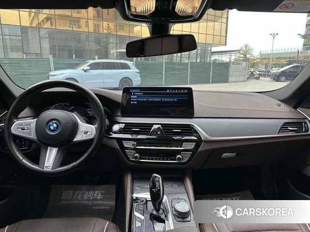 BMW 5 series PHEV 2024 Белый из Китая, фото 3