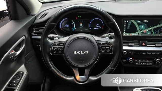 Kia Niro Plus 2022 Белый из Кореи, фото 3