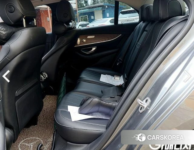 Mercedes-Benz E-Class W213 2018 Серый из Кореи, фото 3