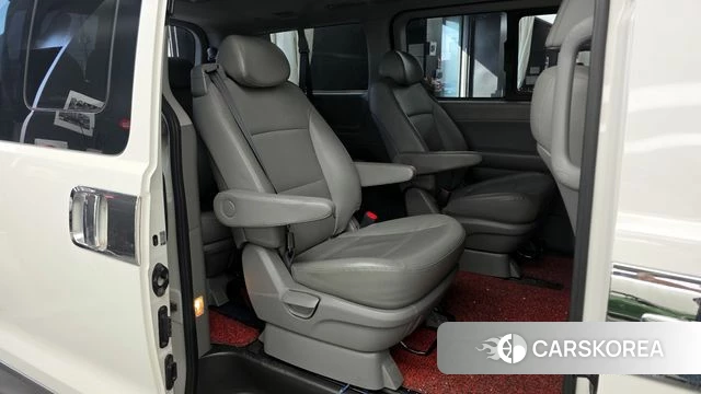 Hyundai The New Grand Starex 2019 Белый из Кореи, фото 3
