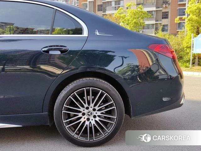 Mercedes-Benz C-class 2025 Черный из Китая, фото 3