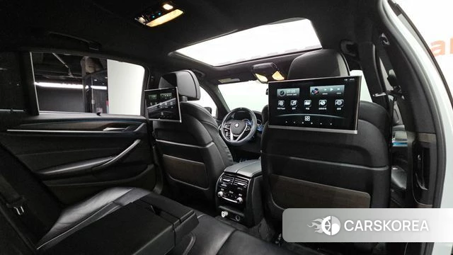 BMW 5 Series (G30) 2018 Белый из Кореи, фото 3