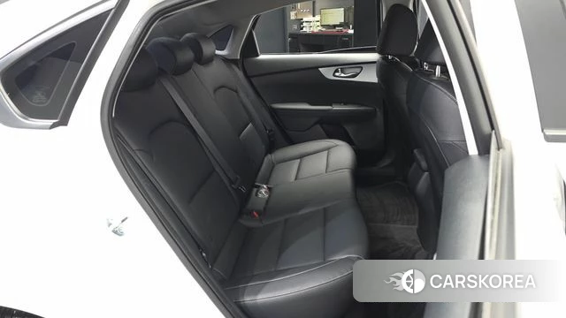 Kia The New K3 2nd generation 2022 Белый из Кореи, фото 3