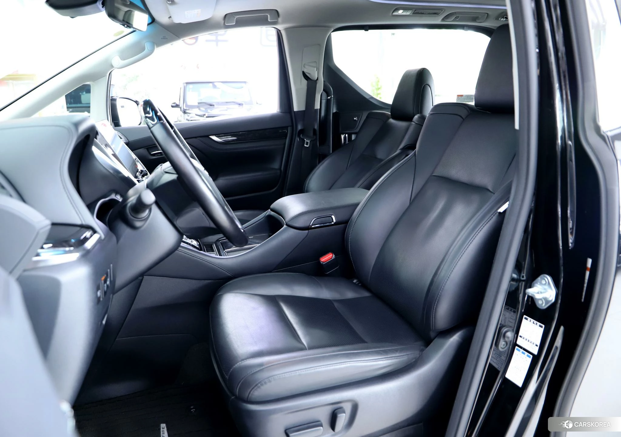 Toyota Vellfire 2021 Черный из Китая, фото 3