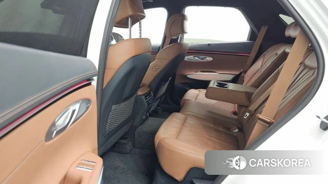 Genesis GV70 2024 Белый из Кореи, фото 3