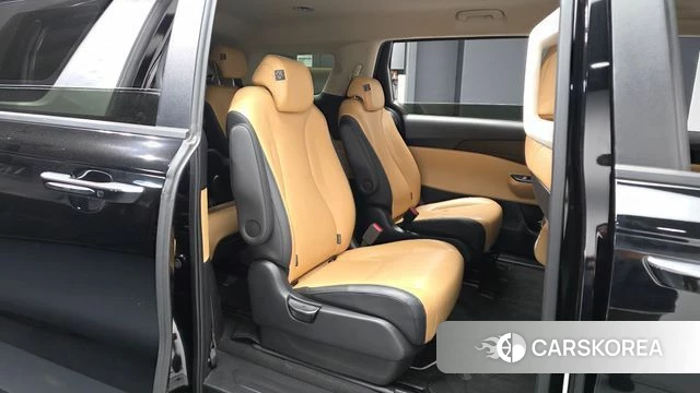 Kia Carnival 4th generation 2023 Черный из Кореи, фото 3