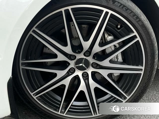 Mercedes-Benz AMG C-Class 2025 Белый из Китая, фото 3