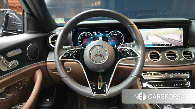 Mercedes-Benz E-Class W213 2022 Серый из Кореи, фото 3
