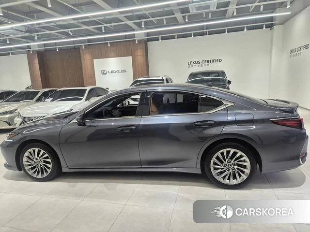 Lexus ES300h 7th generation 2023 Серый из Кореи, фото 3