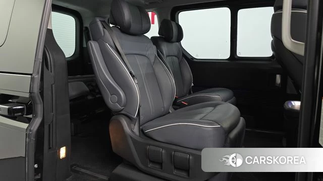 Hyundai Staria 2021 Черный из Кореи, фото 3