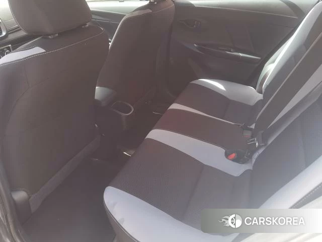 Toyota Yaris L 2021 Белый из Китая, фото 3