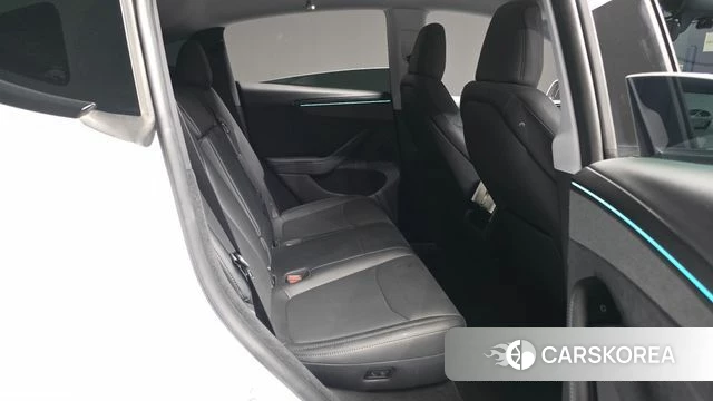 Tesla Model Y 2025 Белый из Кореи, фото 3