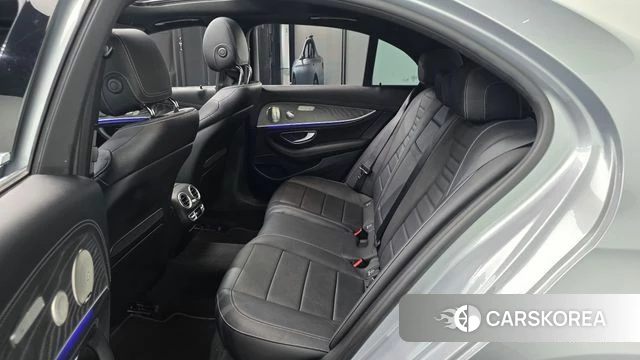 Mercedes-Benz E-Class W213 2022 Серебряный из Кореи, фото 3