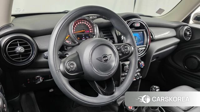 Mini Cooper 2019 Жемчужный цвет из Кореи, фото 3